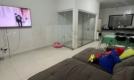 Casa com 3 quartos à venda no Planalto, Uberlândia 