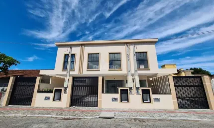Casa com 2 quartos à venda na Rua Pintassilgo, 97, Bombas, Bombinhas