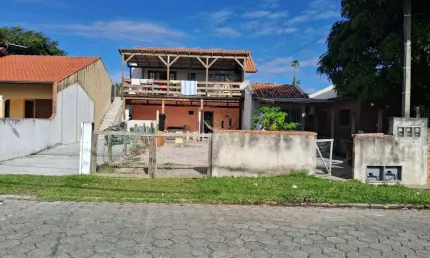 TERRENO COM CASA A VENDA NA PRAIA DE CANTO GRANDE - BOMBINHAS - SC