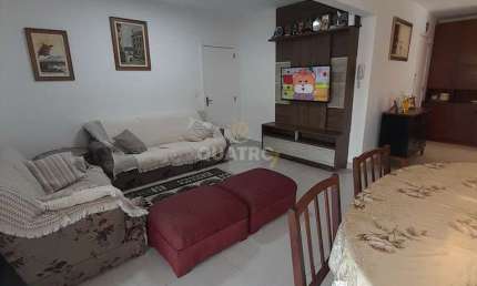 Lindo apartamento mobiliado à 70m da Praia do Centro de Bombinhas.