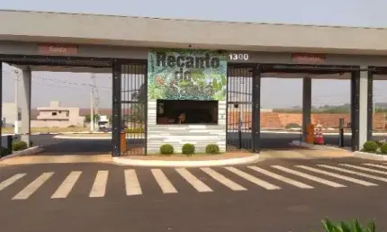 Terreno em condomínio fechado à venda na Avenida Francisco Falvo, 1300, Residencial Samambaia, São Carlos por R$ 213.000