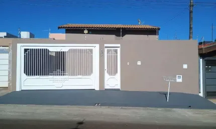 Casa com 3 quartos à venda na Rua Benedito Luiz Veltroni, 135, Jardim Embaré, São Carlos, 150 m2 por R$ 450.000