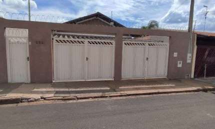 Casa com 3 quartos para alugar na Rua Luiz Carlos de Arruda Mendes, 534, Vila Boa Vista, São Carlos, 150 m2 por R$ 2.050