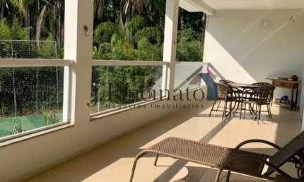 CASA ESTILO CHÁCARA COM 04 SUÍTES NO BAIRRO CAXAMBU EM JUNDIAÍ  - REF. 81824
