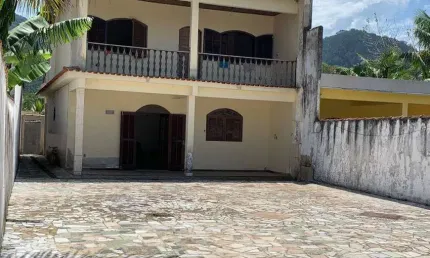 Casa para venda possui 120 metros quadrados com 3 quartos em Barra Grande - Paraty - RJ