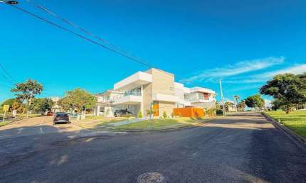 Casa Alto Padrão no Alphaville Araçagy com Vista Mar – 5 Suítes, Porteira Fechada