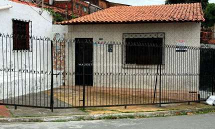 Alugo casa de 2 quartos no João Paulo próximo ao calçadão