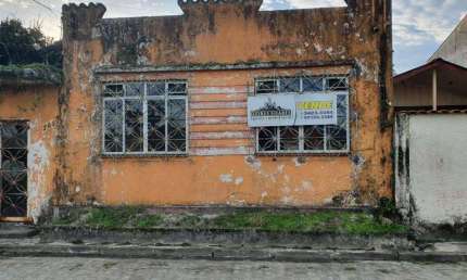 Casa com 3 quartos à venda na Rua Pecêgo Júnior, 242, Centro Histórico, Paranaguá por R$ 400.000