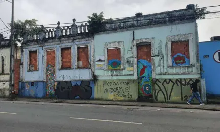 Terreno comercial à venda na Rua Júlia da Costa, 384, Centro, Paranaguá por R$ 3.500.000