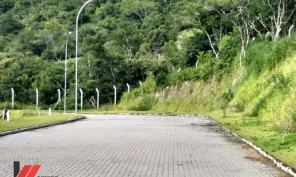 Terreno a venda em Florianópolis com localização privilegiada