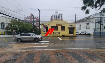 Casa comercial a venda no centro de Florianópolis com 330 M²