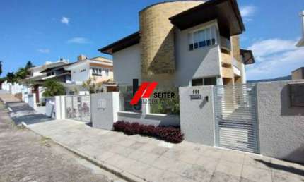 Casa a venda no bairro João Paulo com 4 dormitórios