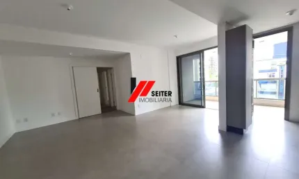 Apartamento de 3 dormitorios a venda Centro Florianopolis