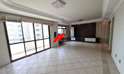 Apartamento de 3 dormitorios com suite a venda centro Florianopolis