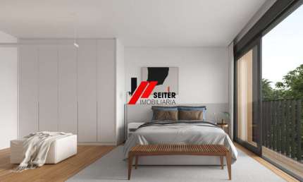 Apartamento com 4 dormitórios no Cacupé em Florianópolis