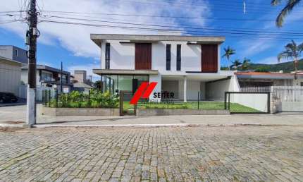 Casa nova a venda no parque São Jorge em Florianópolis