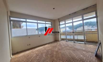 Sala comercial a venda no Centro de Florianópolis Av Vidal Ramos