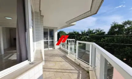 Apartamento a venda na Beira Mar Norte de Florianópolis