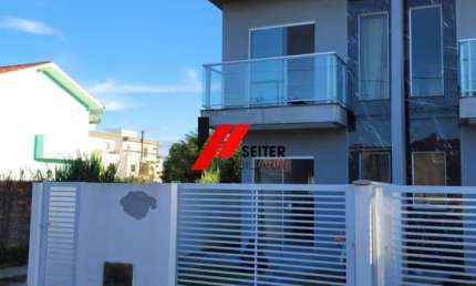 Casa Geminada à venda no bairro Campeche em Florianópolis