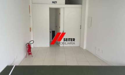 Ponto comercial com 1 sala à venda na Rua Vera Linhares de Andrade, 2201, Córrego Grande, Florianópolis