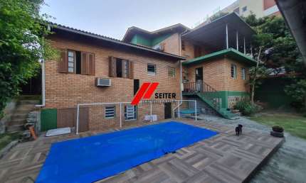 Casa com 6 dormitorios a venda de  350 metros a venda Joao Paulo Folrianopolis com terreno com 723