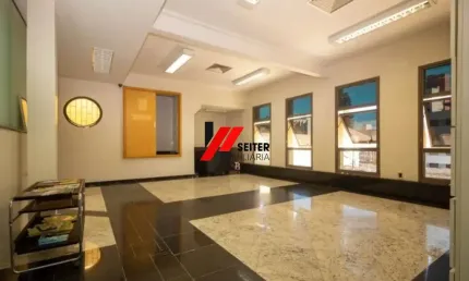 Prédio Comercial e Residencial à venda em Florianópolis