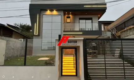 Casa de 3 dormitórios à venda no bairro Estreito em Florianópolis