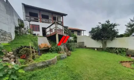 Imperdível oportunidade: Casa à venda em Florianópolis-SC, bairro Carvoeira, 6 quartos, 2 suítes, 3 salas, 4 banheiros, 6 vagas de garagem, 350m².
