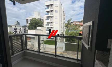 Apartamento novo de 3 dormitorios a venda proximo da UFSC no bairro Carvoeira
