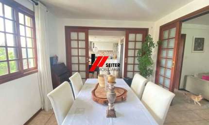Casa à venda no Bairro Agronômica com vista para o mar em Florianópolis