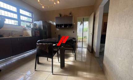 Casa de 120M² a venda na trindade próxima da UFSC, próxima do teatro do CIC.