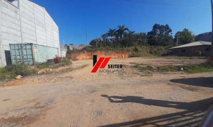 Terreno plano 611 m² em Bela Vista, Palhoça à venda, ideal para galpão ou kitnets