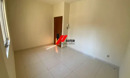 Apartamento para Alugar no Centro de Florianópolis com 2 Dormitórios Próximo ao Beiramar Shopping