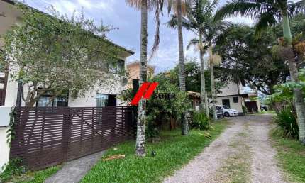 Apartamento terreo de 2 suites para alugar na Lagoa da conceição