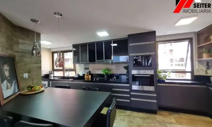 Apartamento à venda com 3 dormitórios sendo 2 suítes e uma master com banheira de casal e closet