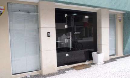 Sala comercial a venda no centro de Balneário Camboriú