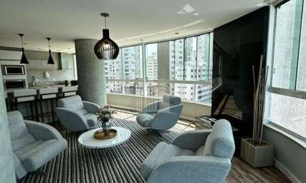 Apartamento com 3 suítes e 4 vagas de garagem na Barra Sul - Balneário Camboriú