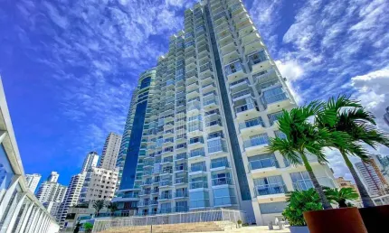 Apartamento no Ed. Imperatriz na Avenida Atlântica Reformado e Mobiliado