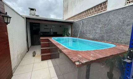 Casa com 2 quartos à venda no Centro, Camboriú 