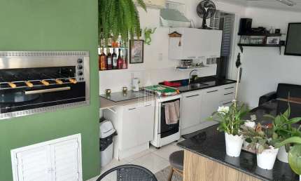 Oportunidade! Apartamento Mobiliado com 2 Dormitórios na Barra Sul - Balneário Camboriú