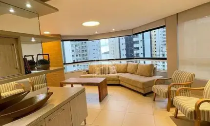 Apartamento com 3 dormitorios na Quadra Mar de Balneário Camboriú