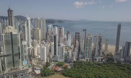 Apartamento com 4 quartos à venda na Rua 3750, 181, Centro, Balneário Camboriú
