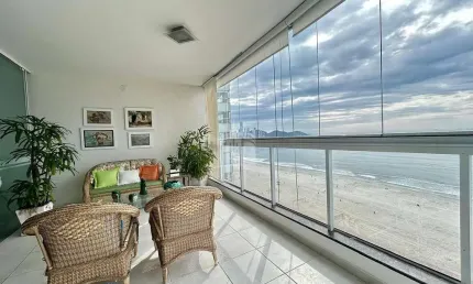 Apartamento frente mar com 3 dormitórios sendo 1 suíte e 1 vaga no centro de balneário camboriú