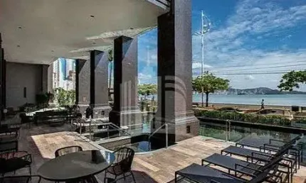 Apartamento andar alto no edifício baturité lounge house em balneário camboriú