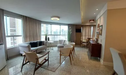 Apartamento com 3 suítes e 2 vagas na rua 3000 no Centro de Balneário Camboriú