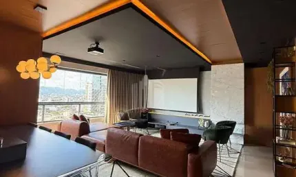 Apartamento alto padrão mobilado decorado e equipado localizado no centro de balneário camboriú