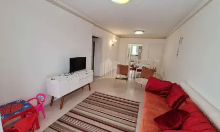 Apartamento a 100 metros da praia de Balneário Camboriú, com 2 dormitórios
