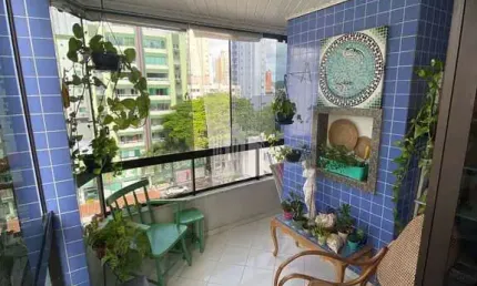 Cobertura dividida em 02 apartamentos no centro de Balneário Camboriú