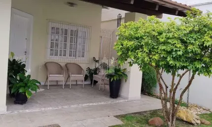 Casa com 3 quartos à venda na Rua 2300, 971, Centro, Balneário Camboriú