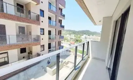 Apartamento mobiliado com 1 dormitório e 1 vaga de garagem no Centro de Balneário Camboriú